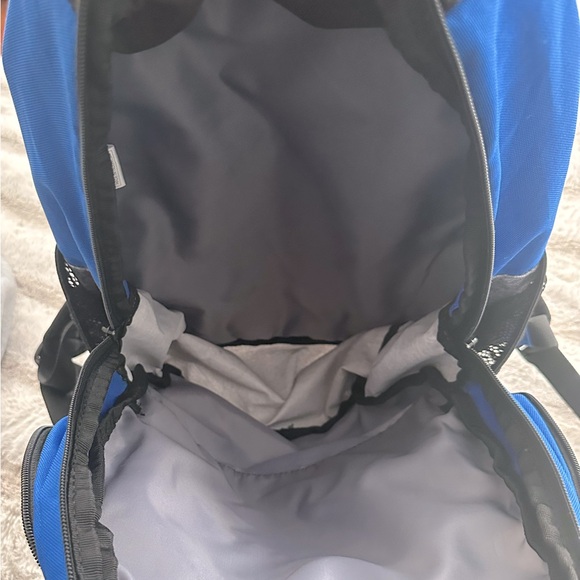 Adidas Halison Backpack - Picture 3 of 4